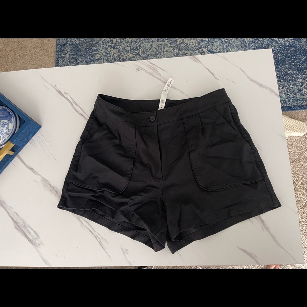 Lululemon this instant short  3.5